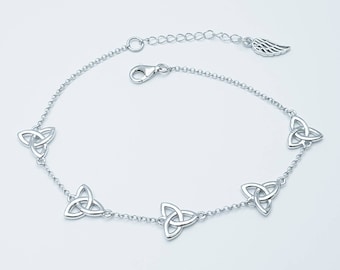 Celtic knot bracelet, small trinity knot bracelet, gold celtic bracelet