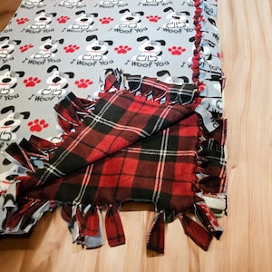 Handmade &#39;I Woof You&#39; Dog Fleece Blanket - Dual-Design Soft Throw for Pet Lovers, 71&quot; x 57&quot;