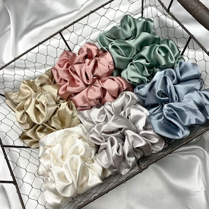 SILKY SATIN SCRUNCHIE- Soft Scrunchies- Satin Hair Scrunchies- Bridal Scrunchies- Bridesmaid Scrunchies- Gift Scrunchies- Satin Hair Elastic