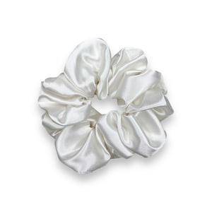 Ivory SILKY SATIN SCRUNCHIE- Soft Scrunchies- Satin Hair Elastic- Bridal Scrunchies- Bridesmaid Scrunchies- Gift Scrunchies