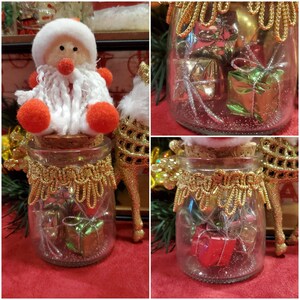 Santa delivering presents Jar