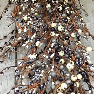 Black, Grey & Cream Primitive Garland, Rustic Garland, Mixed Berry Garland, Pip Berry Garland, Primitive Wreath Making