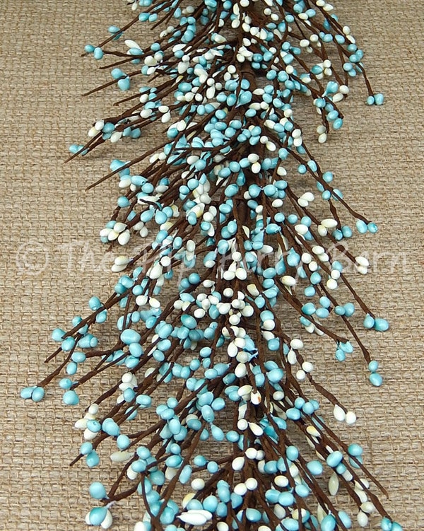 Teal & Vanilla Cream Pip Berry Garland, Spring Garland, Wedding Garla…