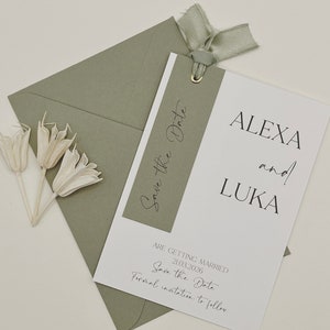 Elegante Save the Date Karte mit grünem Umschlag – Minimalistische Hochzeitskarte | Personalisierbar | Moderner botanischer Stil