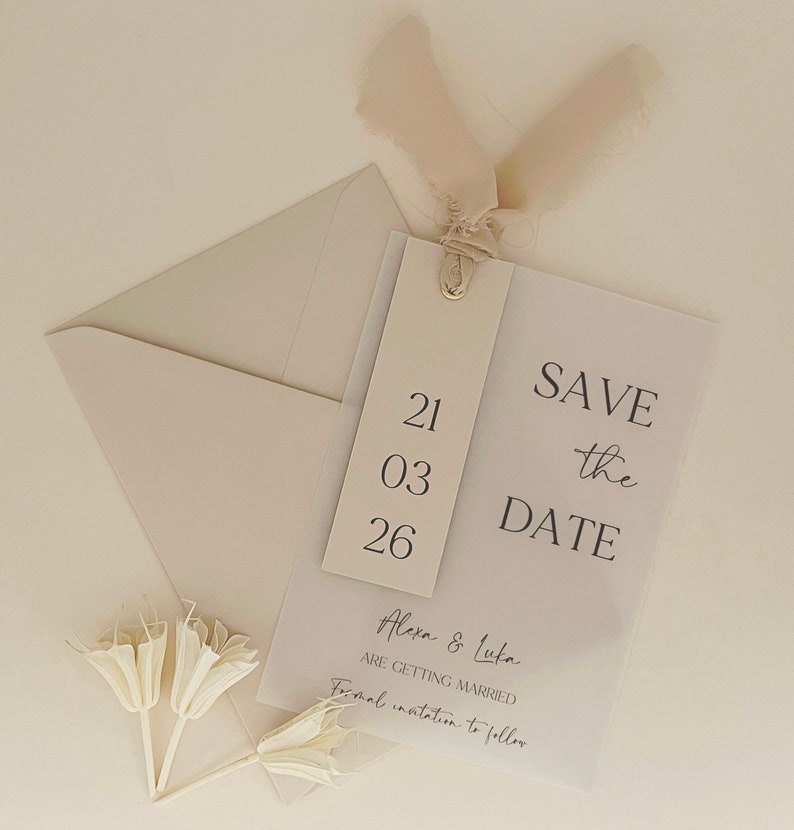 Band Save the Date, Pergament-Save-the-Date-Karten, rustikale Save-the-Date, einzigartige Save-the-Dates, minimalistische Hochzeitseinladung, schlicht Save The Date