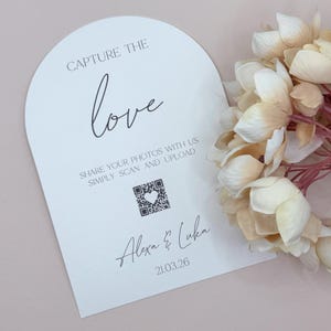 Hochzeit QR-Code Zeichen, Erfassen Sie die Liebe, Hochzeit Hashtag, personalisiertes Hochzeitsschild, Social Media Hochzeitsschild