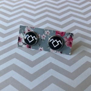 Twin Peaks Inspired Owl Cave Earrings! Silver Earrings / Stud Earrings / TV / David Lynch / Black Lodge / Handmade Jewelry / Clip On Earring