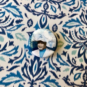 SNL Iceberg Inspired 1.25 Inch Button! Pinback Button / Handmade Button / SNL / Saturday Night Live / Funny / Accessories / Bowen Yang