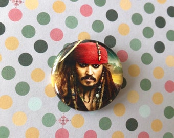 Bottone da 1,25 pollici ispirato a Jack Sparrow! Capitan Jack / Johnny Depp / Pirati dei Caraibi / Disney