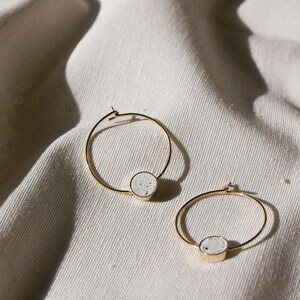 Natural Round Ceramic Gold Plated Hoop Earrings, Dainty Hoop Earrings, Minimal Earrings, Earthy Earrings, Stylish Earrings image 2