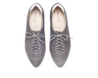 Oxford shoes, women shoes, flat shoes, oxford shoes, gray shoes, handmade leather shoes by Burlinca.. Alexander model