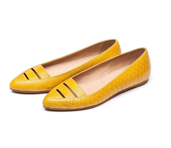 women yellow flats