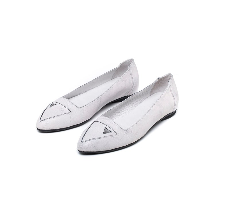 black and white shoes womens flats
