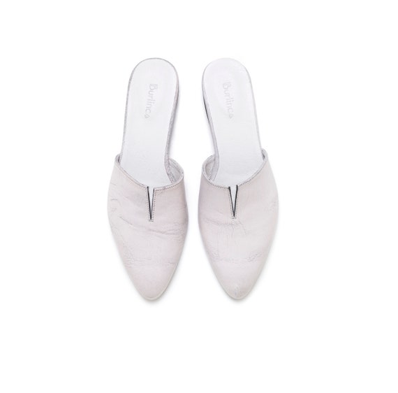 womens white mules