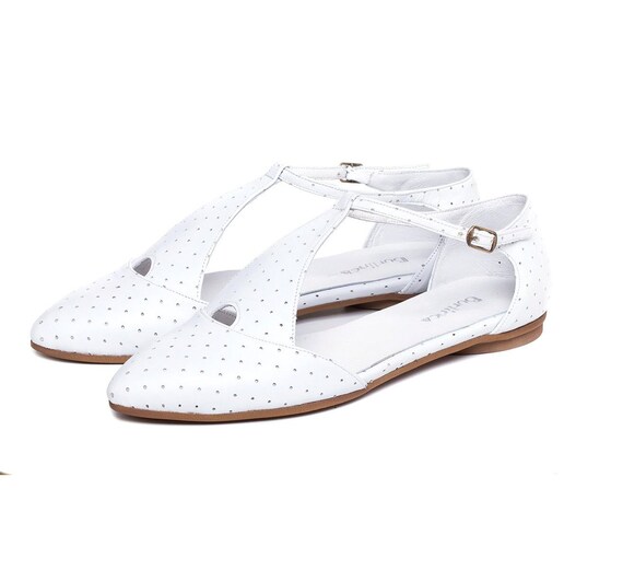 white sandals for women