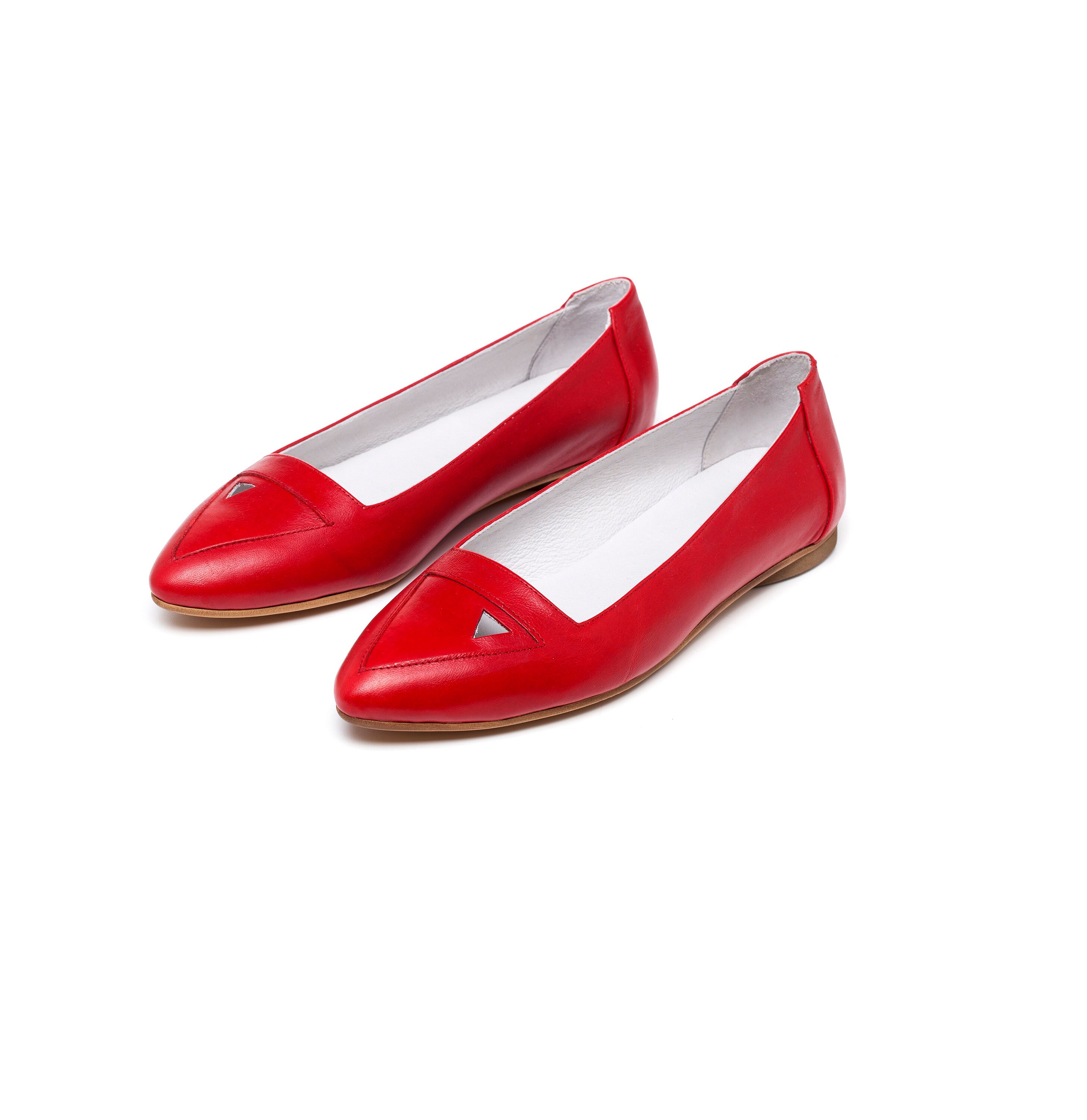 womens red flats