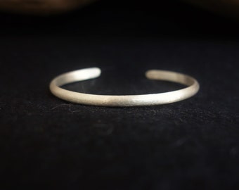 Bracciale rigido in argento sterling, bracciale in argento, finitura opaca, stretto e semplice