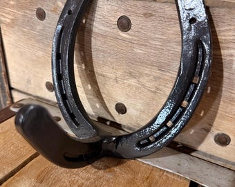 Rustic Horseshoe Wall Hook, Western Coat Hook, Farmhouse Tack Hook, Cowboy Decor, Handmade Metal Entryway Hook, Horse Lover Gift