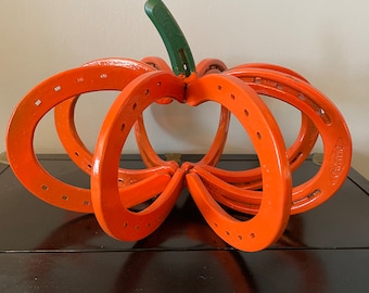 Rustic Horseshoe Pumpkin Décor Handmade Fall Centerpiece, Farmhouse Autumn Tabletop Decoration, Unique Harvest Gift for Home & Porch Rustic