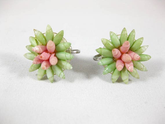 Green and Pink Shell Screw back Earrings, 1940s D… - image 2