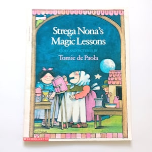 Strega Nona&#39;s Magic Lessons by Tomie de Paola