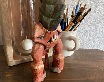 Travis Huge Horned Monster door LesserBeings