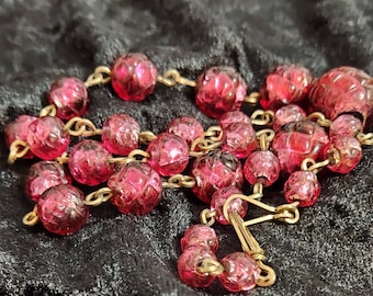 Gorgeous 1920&#39;s Raspberry Czech Glass Bead Necklace.