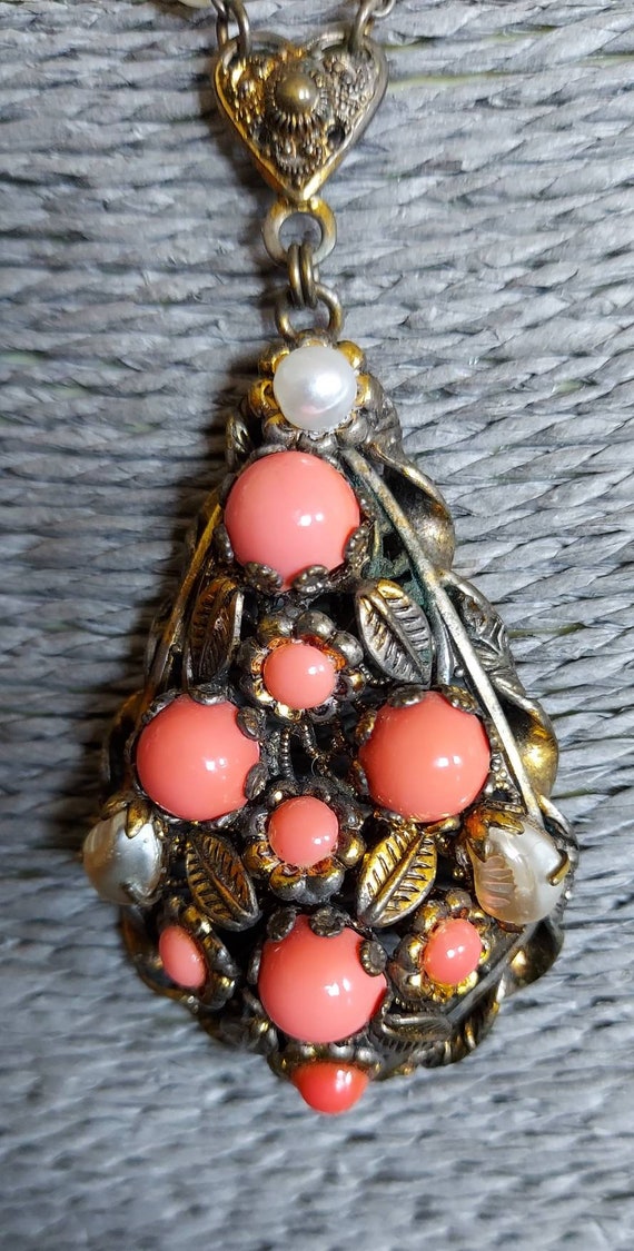 Pretty Art Deco Czech Faux Coral & Pearl Necklace. - image 2