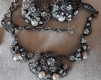 Superb Vintage West Germany Necklace.