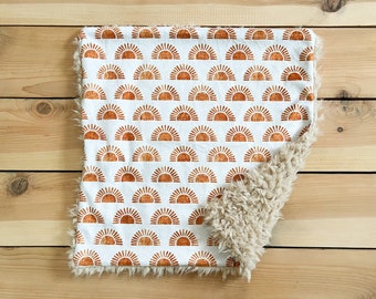 lovey : sun, couverture pour bébé soleils, doudou rouille soleil, couverture coucher de soleil, soleil neutre lovey