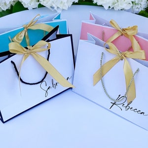 Bridesmaid gift bags- wedding party gift bags- rose gold personalized gift bags- bridal party gift bags- bridesmaid proposal gift bags ideas