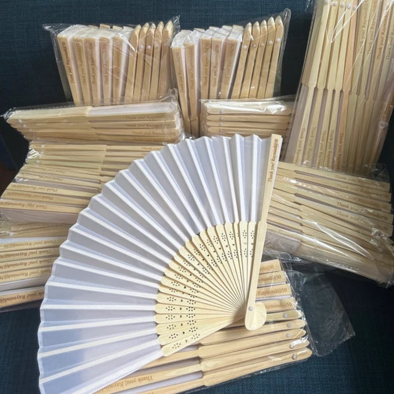 White Fabric FanGrade A Bamboo Ribs Wedding Party Favour Handheld Fan imagen 5