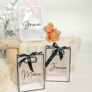 personalized luxury gift bags for bridesmaids gifts, weddings,bridal showers, groomsman gifts, birthday gift bags, bachelorette parties