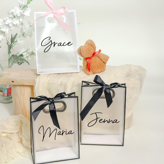personalized luxury gift bags for bridesmaids gifts, weddings,bridal showers, groomsman gifts, birthday gift bags, bachelorette parties