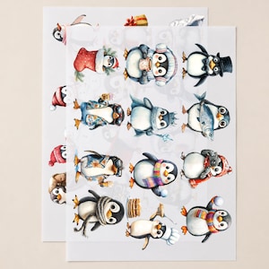 Könnte beinhalten: Eine Sammlung von Pinguin-Illustrationen im Aquarellstil auf einem durchscheinenden Bogen. Die Pinguine sind bei verschiedenen Aktivitäten dargestellt, tragen Winteraccessoires wie Schals, Mützen und Ohrenschützer oder halten Gegenstände wie Fische.