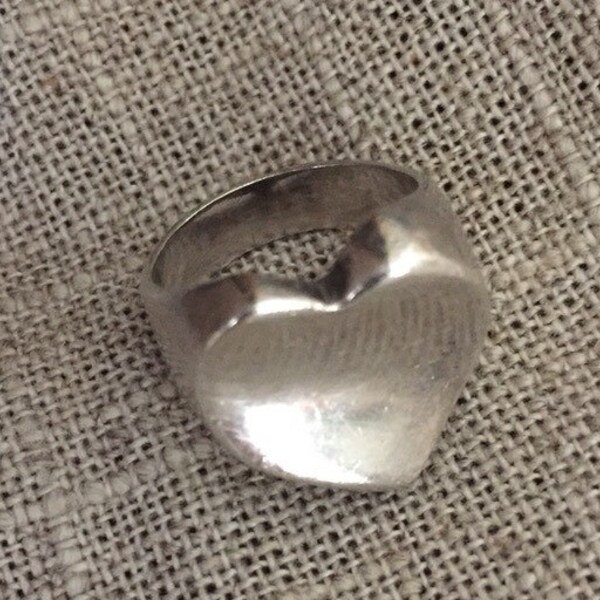 Sterling Silver Heart Ring. Marked Mex 925 fun Valentine Ring