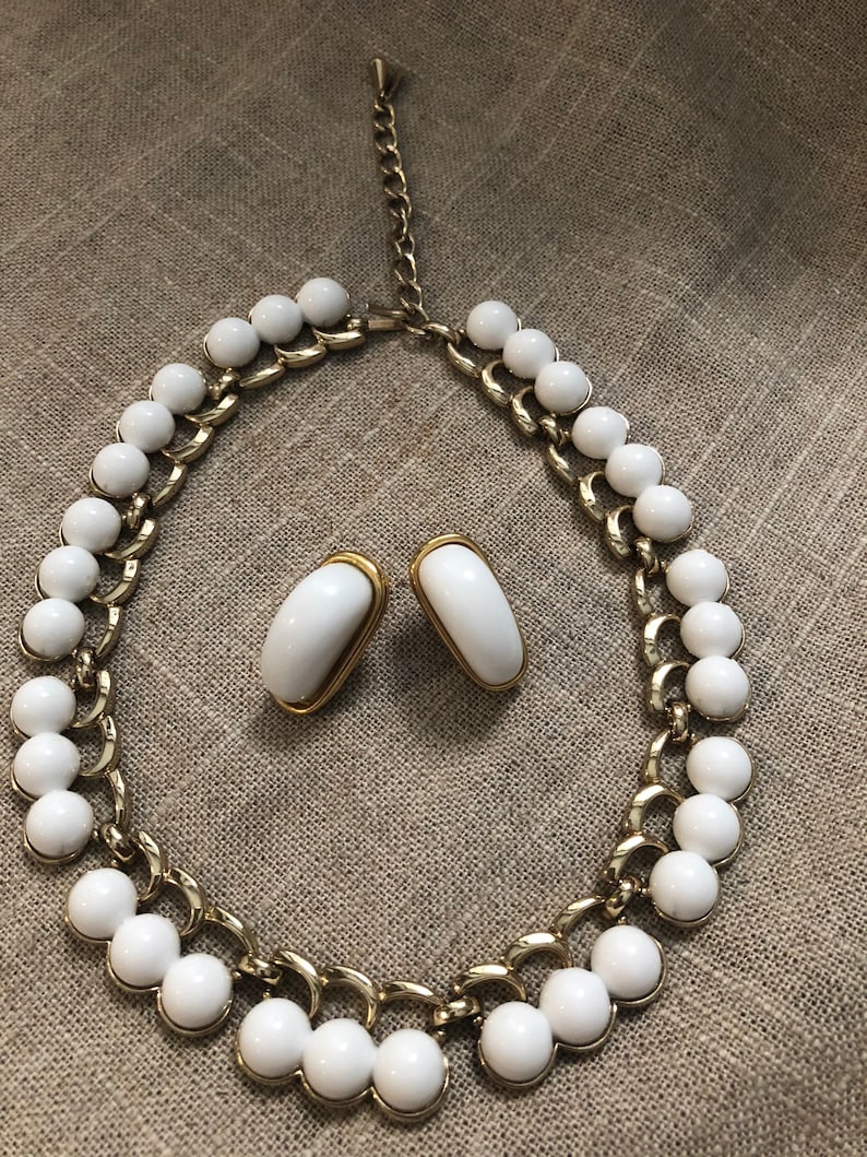 Vintage Monet white and gold choker necklace with gold and white lucite earrings to coordinate