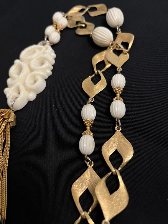 Vintage celluloid and gold tone tassel necklace- … - image 4