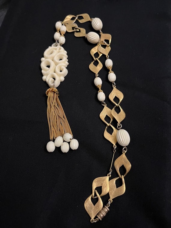 Vintage celluloid and gold tone tassel necklace- … - image 2
