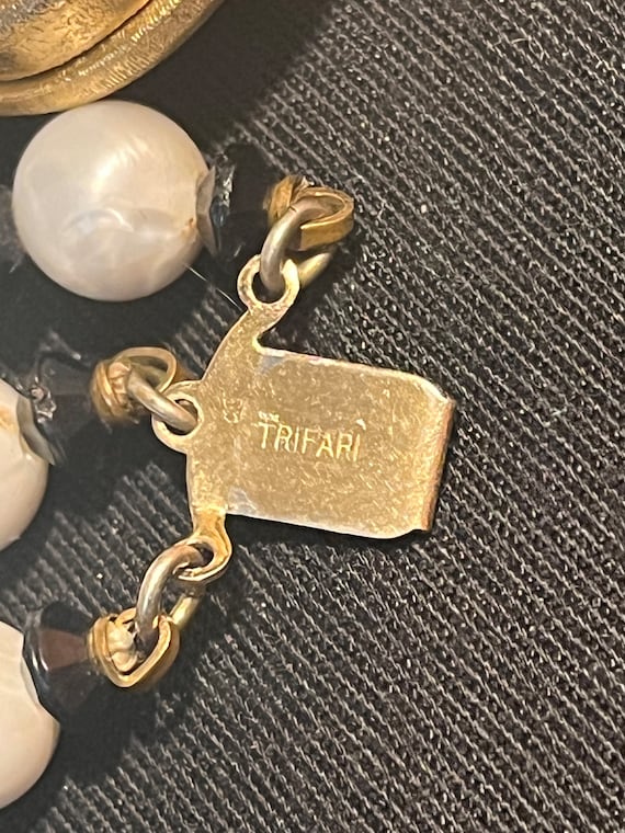 Vintage Crown Trifari triple strand faux pearl an… - image 4