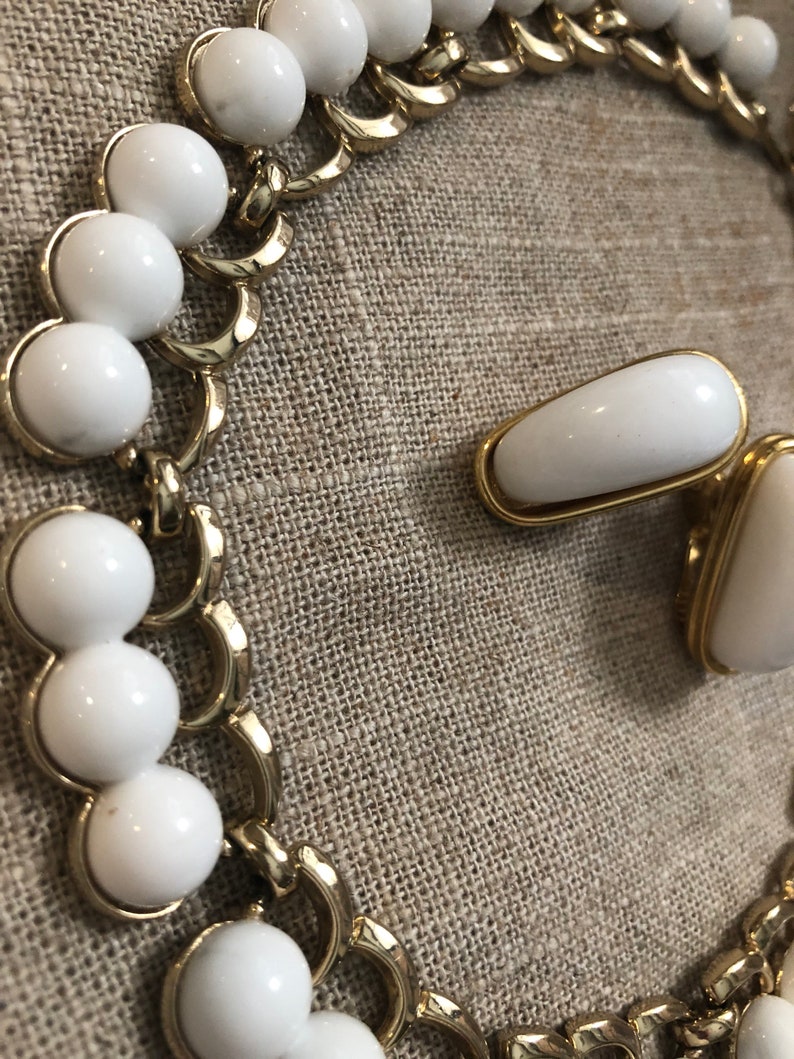 Vintage Monet white and gold choker necklace with gold and white lucite earrings to coordinate