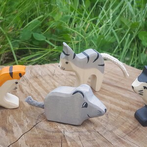 Olive wood cat toys on sale