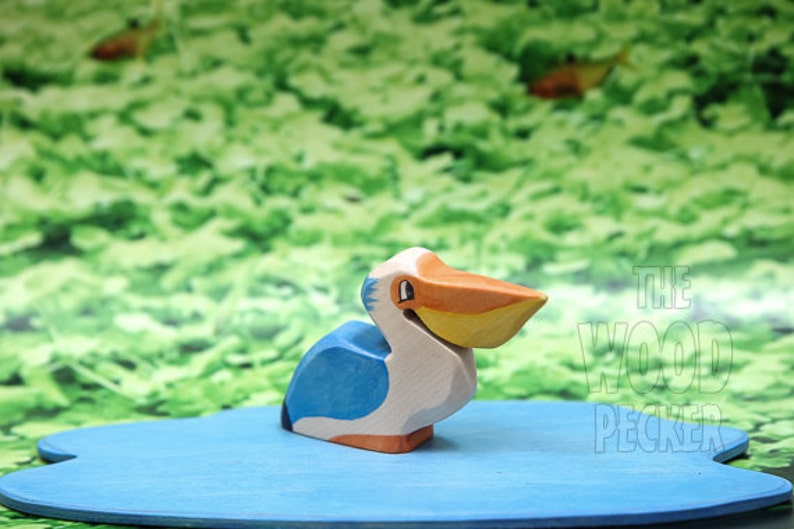 Wooden bird Pelican Bio Toy Partyfavors Boys and Girls Bird Zoo Animals Birthday present Waldorf Wooden Pelican Toy Toys for Kids