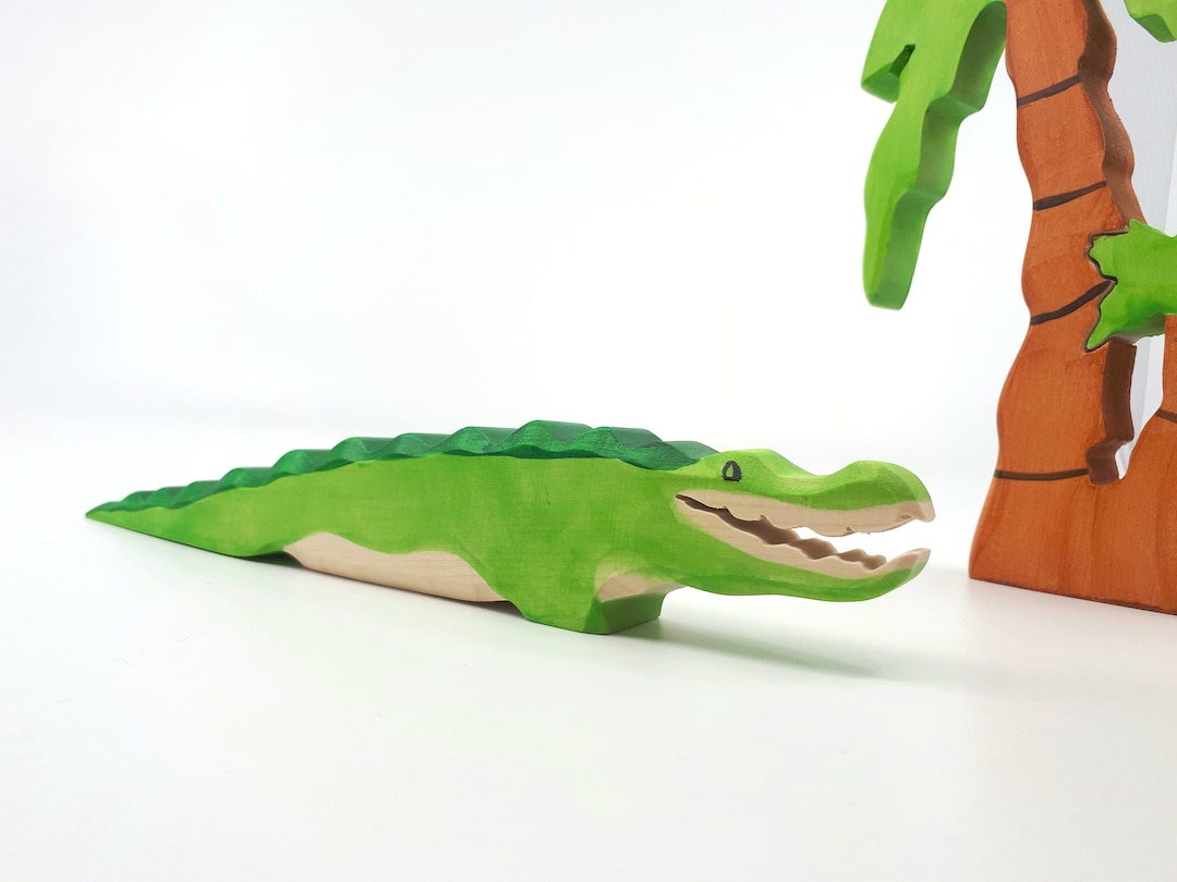 木製のワニのおもちゃ、アフリカの動物、ワニのおもちゃ、ウォルドルフ
