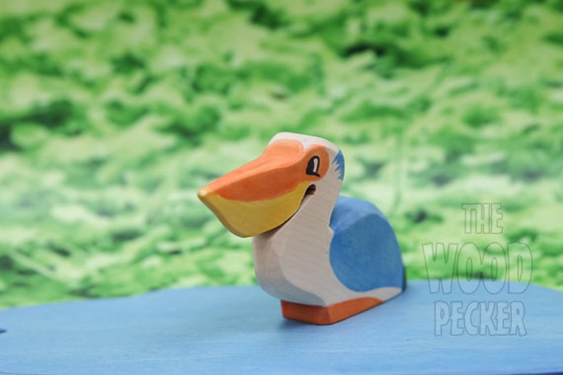 Wooden bird Pelican Bio Toy Partyfavors Boys and Girls Bird Zoo Animals Birthday present Waldorf Wooden Pelican Toy Toys for Kids