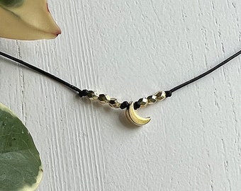 Moon Choker Necklace! • Gold Crescent Moon Beaded Choker Necklace! • Minimalist Moon Choker • Dainty Moon Choker • Cancer Zodiac Choker •