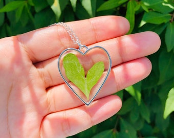 Natural Green Leaf Heart-shaped Resin Pendant!
