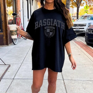 Basgiath War College Shirt, Vierter Flügel Bücherwurm T-Shirt, Drachenreiter Design