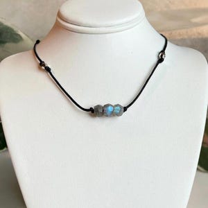 Labradorite Choker, Crystal Beaded Necklace, Labradorite Gemstone Jewelry, Boho Hippie Choker, Dainty Crystal Choker Necklace