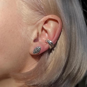 Sculptural Silver Ear Cuffs – No Piercing Needed | Minimalist Gift for Artsy Souls | Indie Jewelry